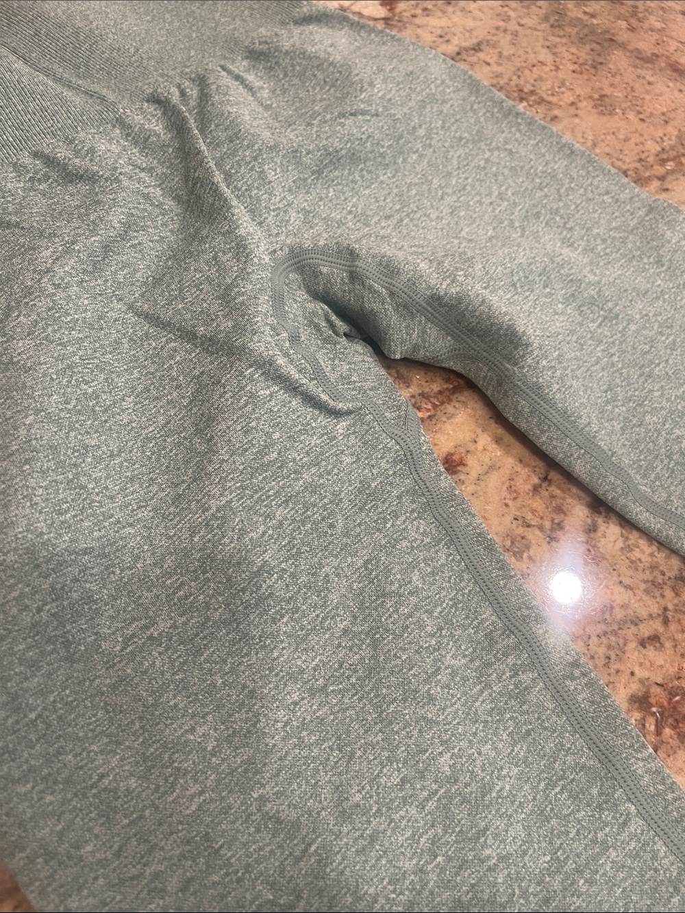 NVGTN Sage Green Scrunch Seamless Leggings S:S - Picture 5 of 8